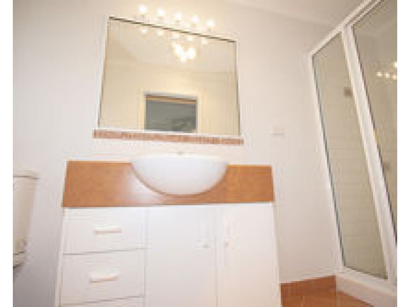 19 Denham Cescent, Rural View QLD 4740