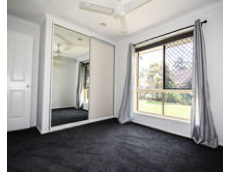19 Denham Cescent, Rural View QLD 4740