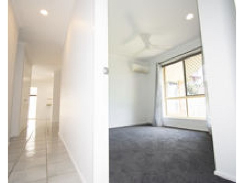 19 Denham Cescent, Rural View QLD 4740