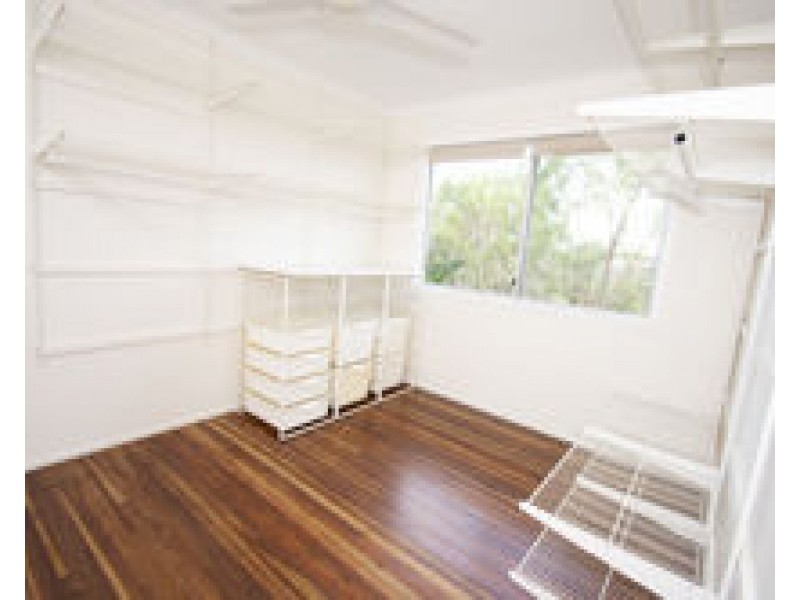 32 Peak Downs Highway, Walkerston QLD 4751