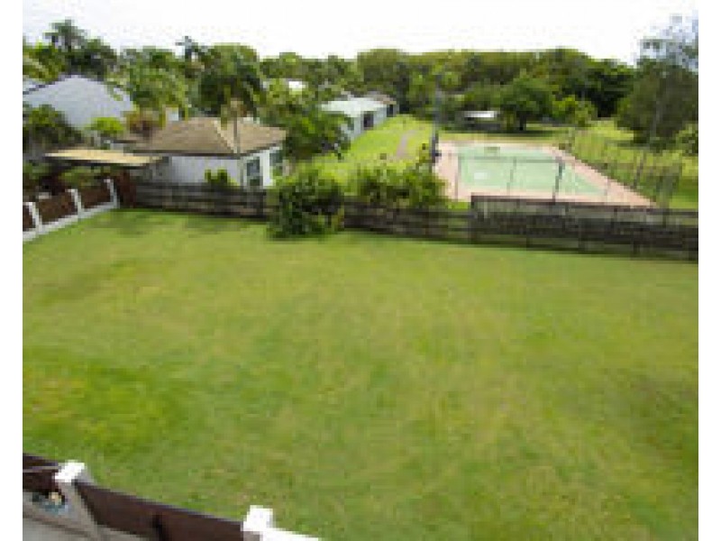 9 Pitt Street, Blacks Beach QLD 4740
