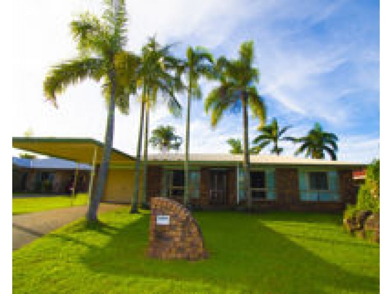17 Edinburgh Place, Beaconsfield QLD 4740