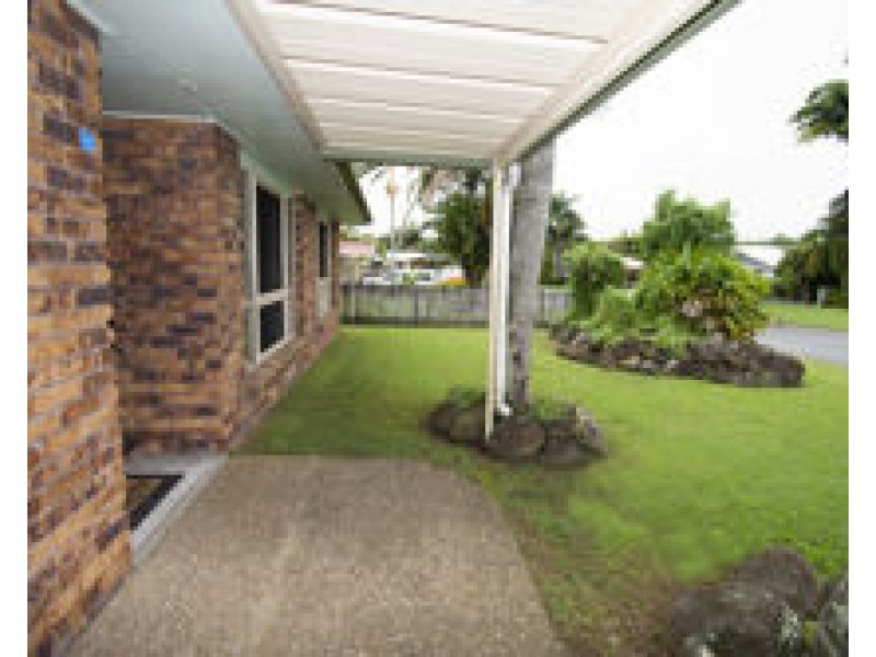 17 Edinburgh Place, Beaconsfield QLD 4740
