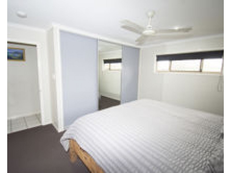 17 Edinburgh Place, Beaconsfield QLD 4740