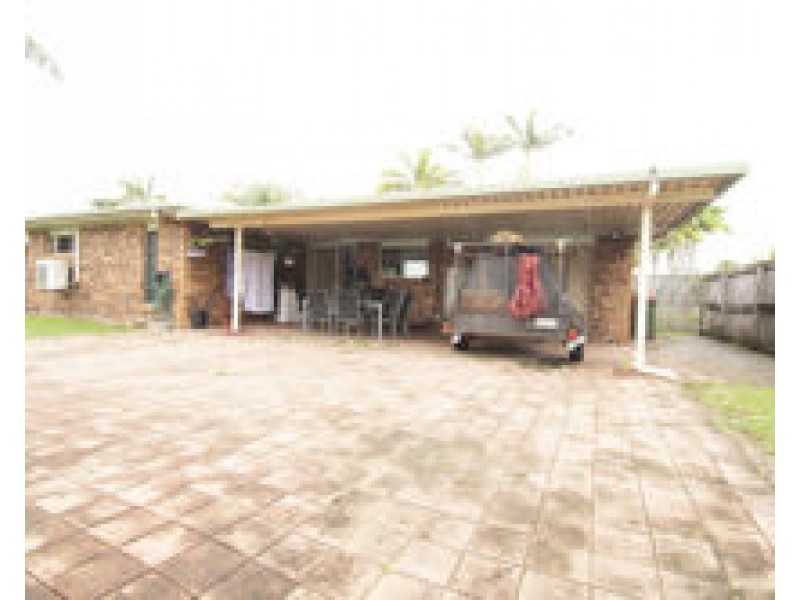 17 Edinburgh Place, Beaconsfield QLD 4740