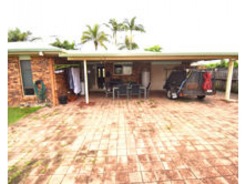 17 Edinburgh Place, Beaconsfield QLD 4740