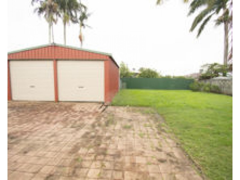 17 Edinburgh Place, Beaconsfield QLD 4740