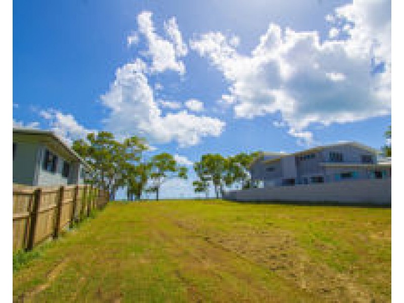 41 Slade Esplanade, Slade Point QLD 4740