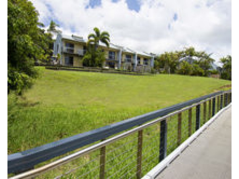 8/9 Homestead Bay Avenue, Bucasia QLD 4750