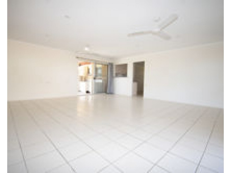 49 Marlborough St, Ooralea QLD 4740
