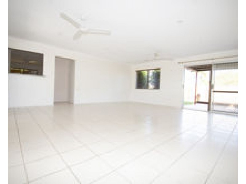 49 Marlborough St, Ooralea QLD 4740