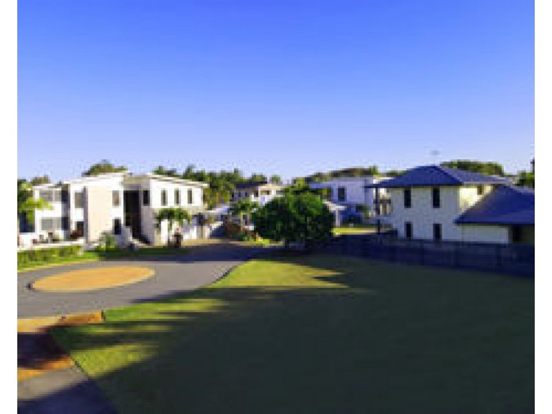 12 4 Bourke Street, Blacks Beach QLD 4740