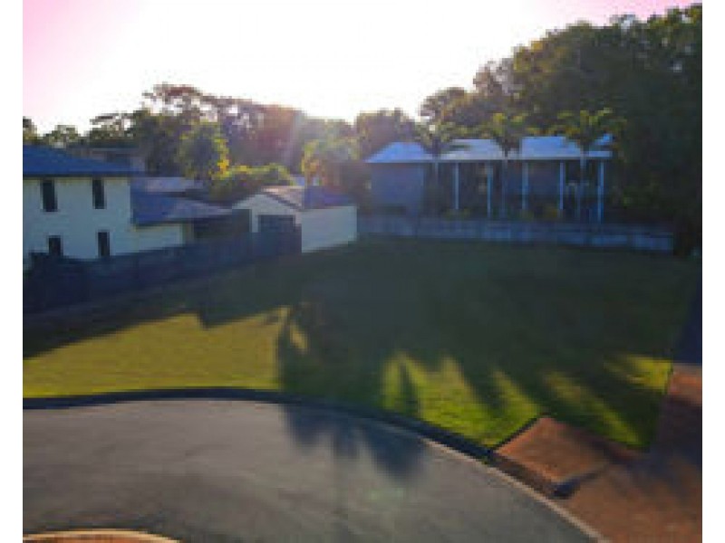 12 4 Bourke Street, Blacks Beach QLD 4740