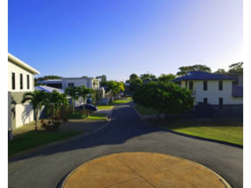 12 4 Bourke Street, Blacks Beach QLD 4740