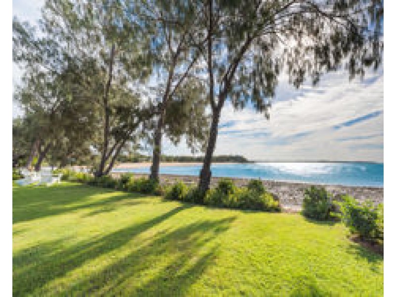 2 17 Beach Road, Dolphin Heads QLD 4740