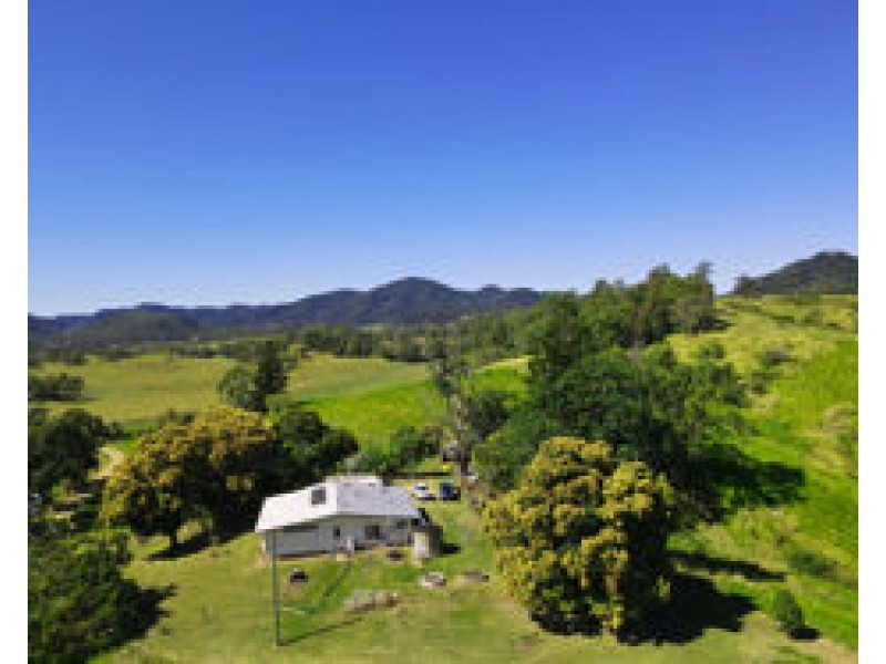 142 Argents Road, Mount Charlton QLD 4741