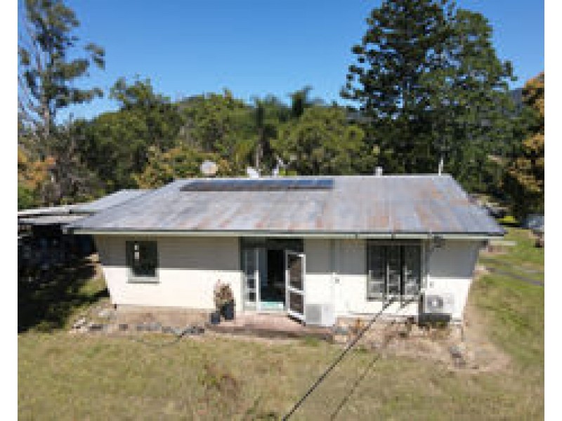142 Argents Road, Mount Charlton QLD 4741