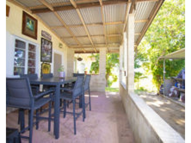 142 Argents Road, Mount Charlton QLD 4741