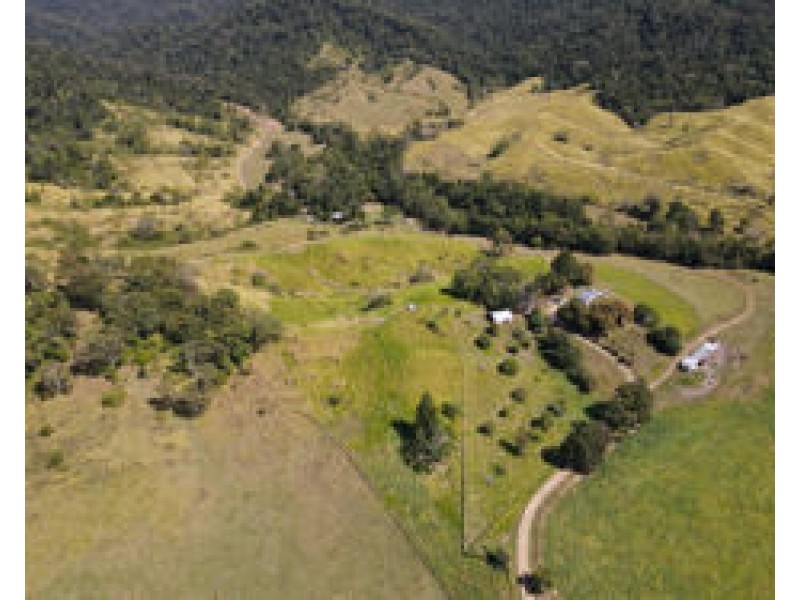 142 Argents Road, Mount Charlton QLD 4741