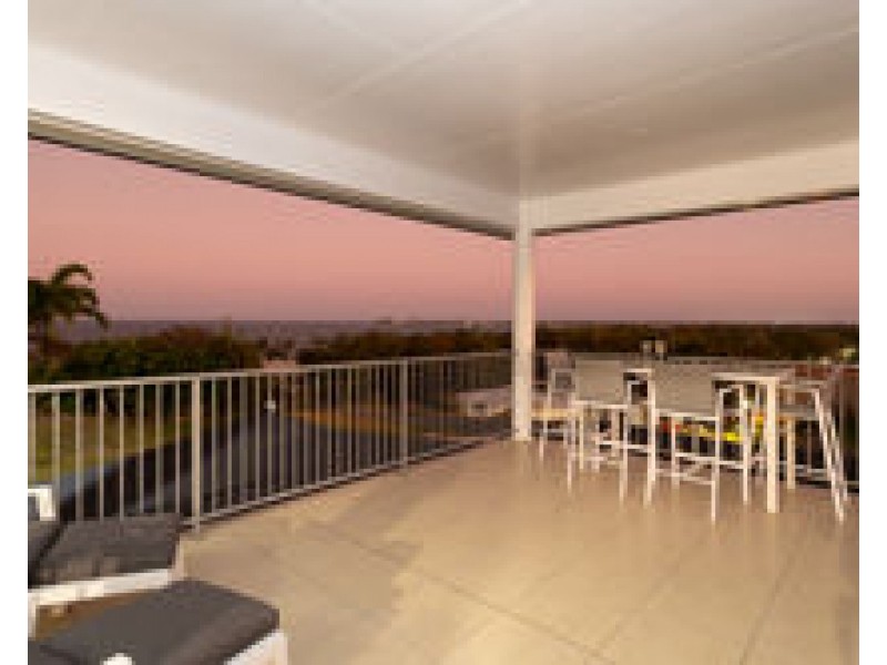 4 Rainbow Crescent, Blacks Beach QLD 4740
