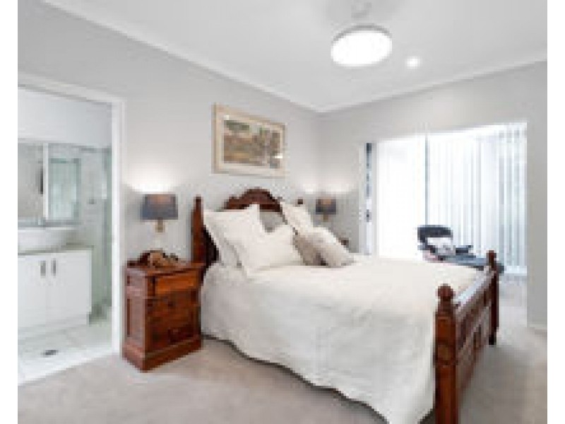 4 Rainbow Crescent, Blacks Beach QLD 4740