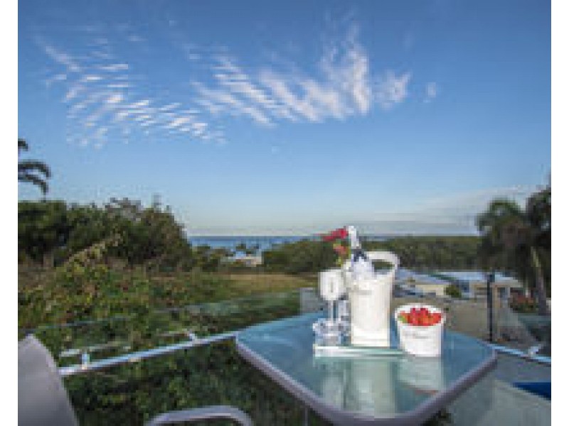 4 Rainbow Crescent, Blacks Beach QLD 4740