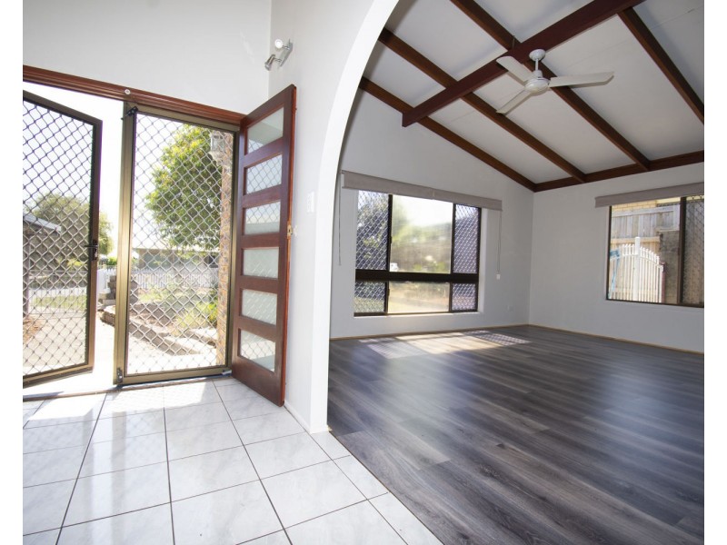 14 Shiral Drive, Beaconsfield QLD 4740