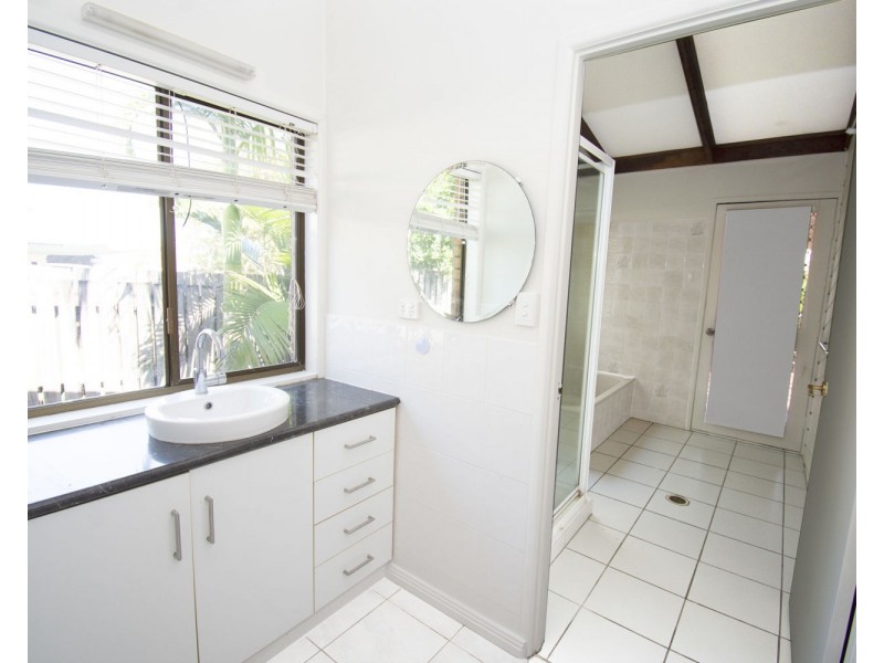 14 Shiral Drive, Beaconsfield QLD 4740