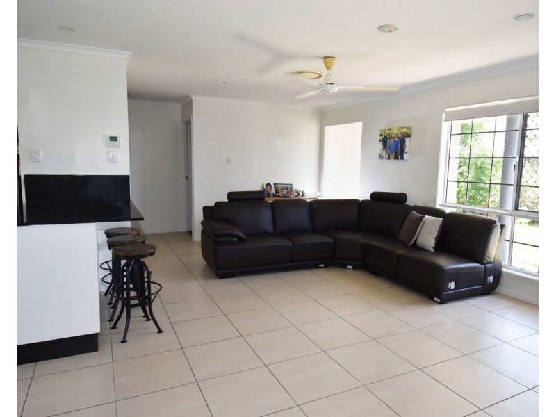 75 Bradman Drive, Glenella QLD 4740