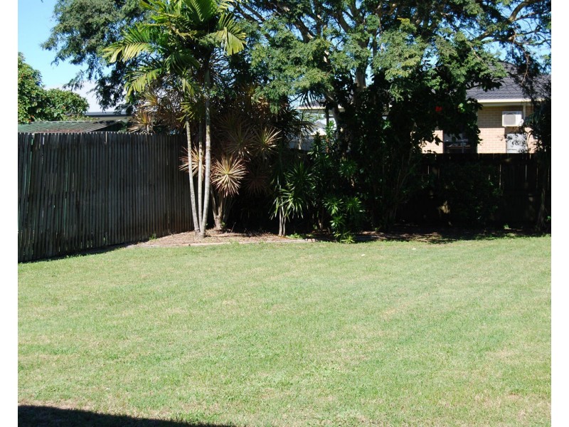 75 Bradman Drive, Glenella QLD 4740