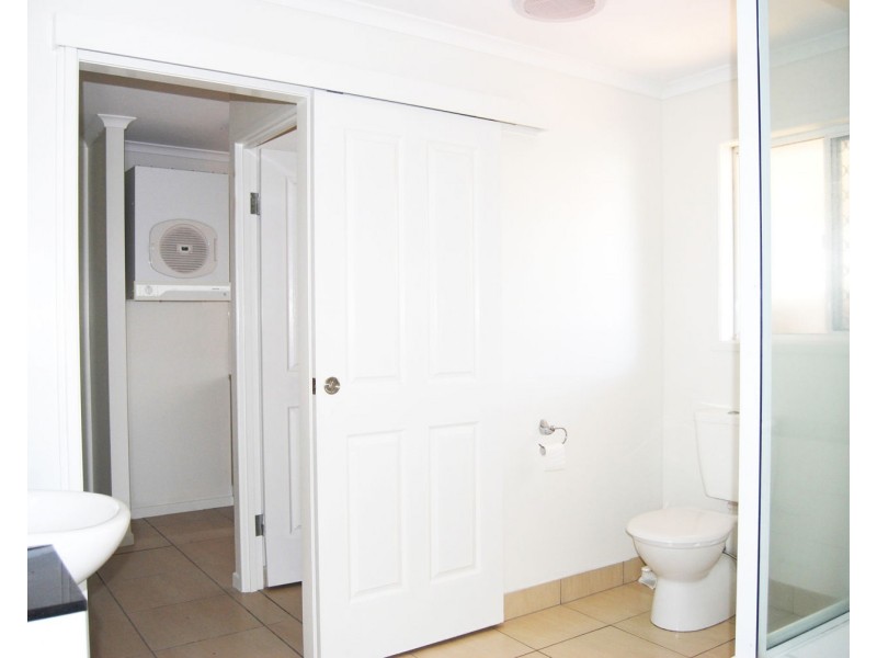 75 Bradman Drive, Glenella QLD 4740