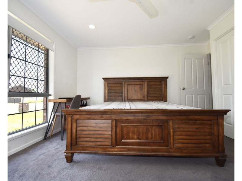 75 Bradman Drive, Glenella QLD 4740