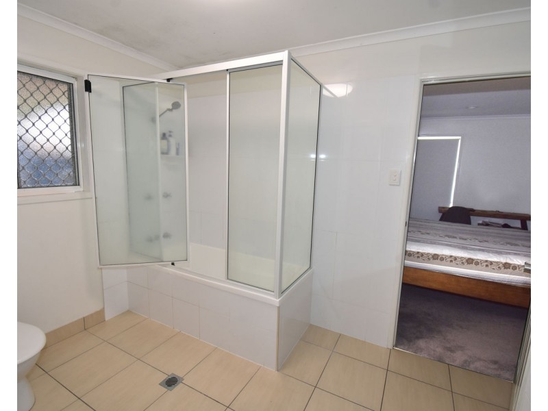 75 Bradman Drive, Glenella QLD 4740