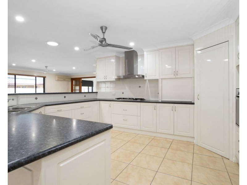 10 Gingham Street, Glenella QLD 4740