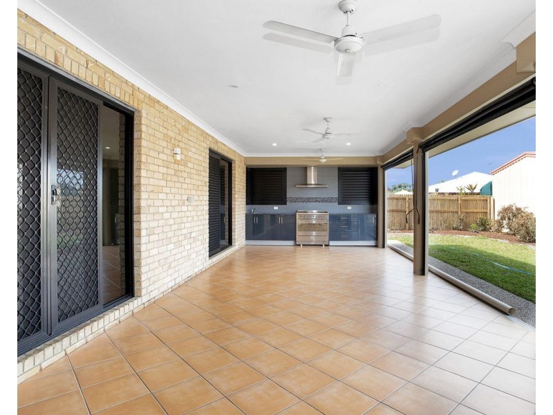 10 Gingham Street, Glenella QLD 4740