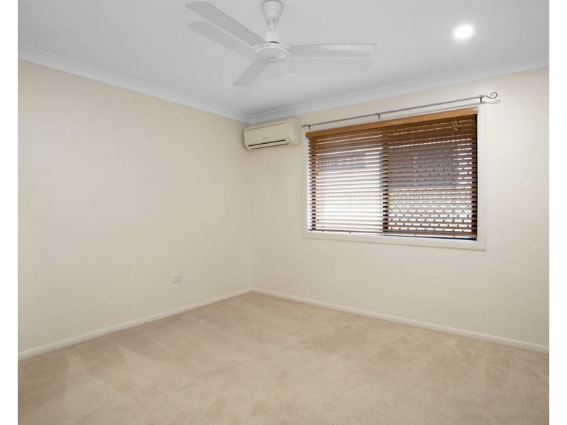 10 Gingham Street, Glenella QLD 4740