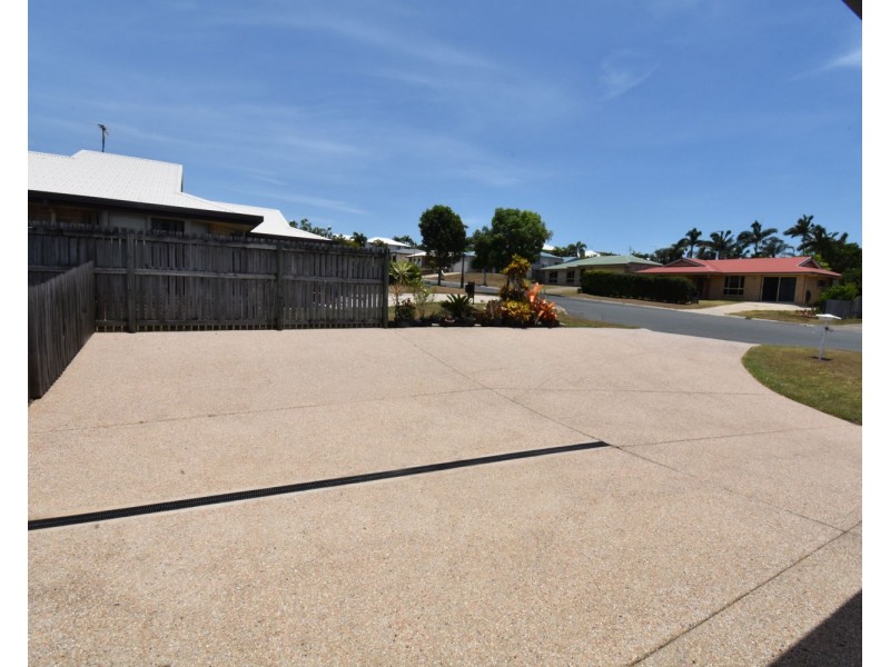 12 Rafter Court, Rural View QLD 4740