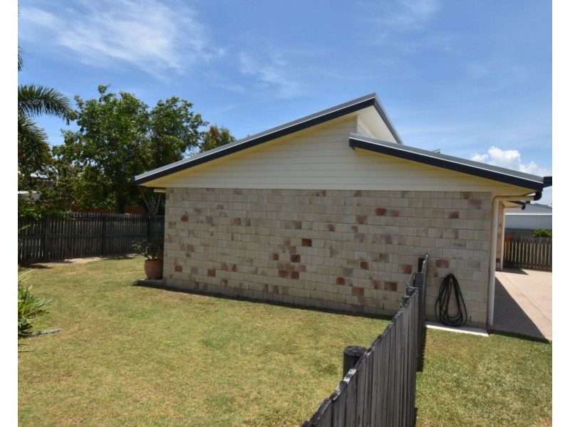 12 Rafter Court, Rural View QLD 4740