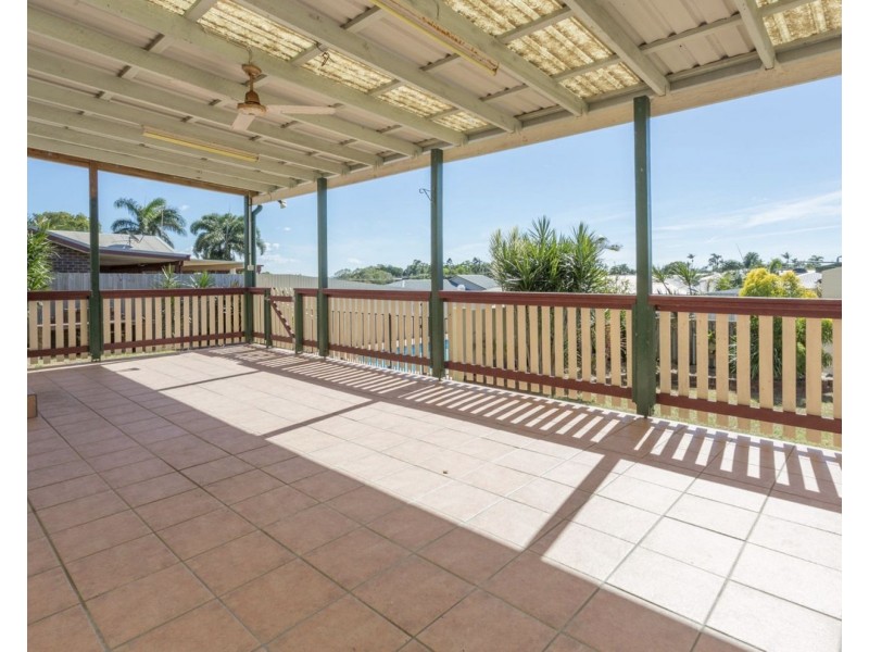 3 Gans Court, Eimeo QLD 4740