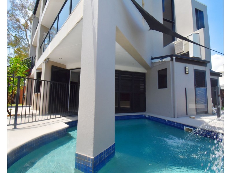 11 Pitt Street, Blacks Beach QLD 4740