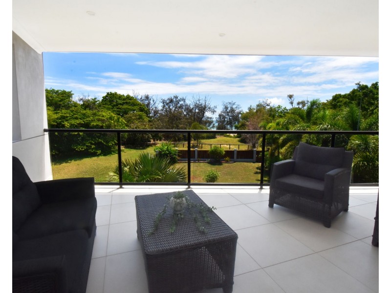 11 Pitt Street, Blacks Beach QLD 4740