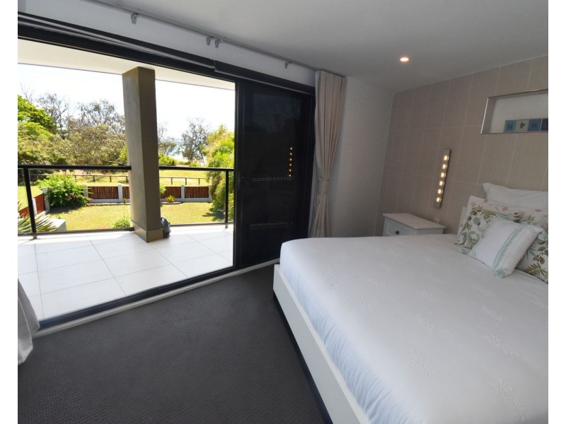 11 Pitt Street, Blacks Beach QLD 4740