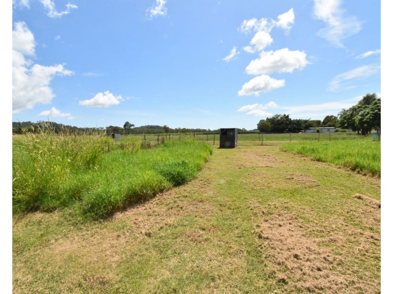 113 Brooks Road, Sarina QLD 4737