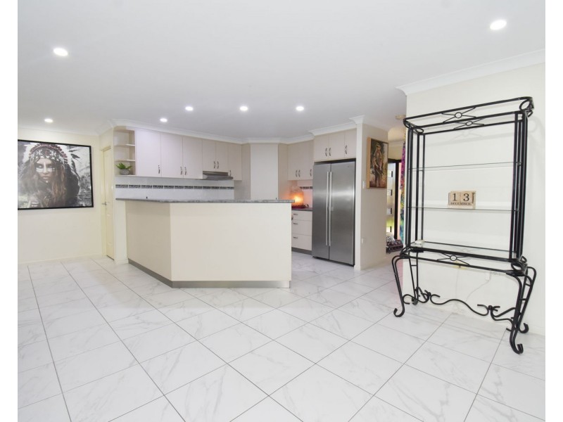 27 Manning Street, Rural View QLD 4740