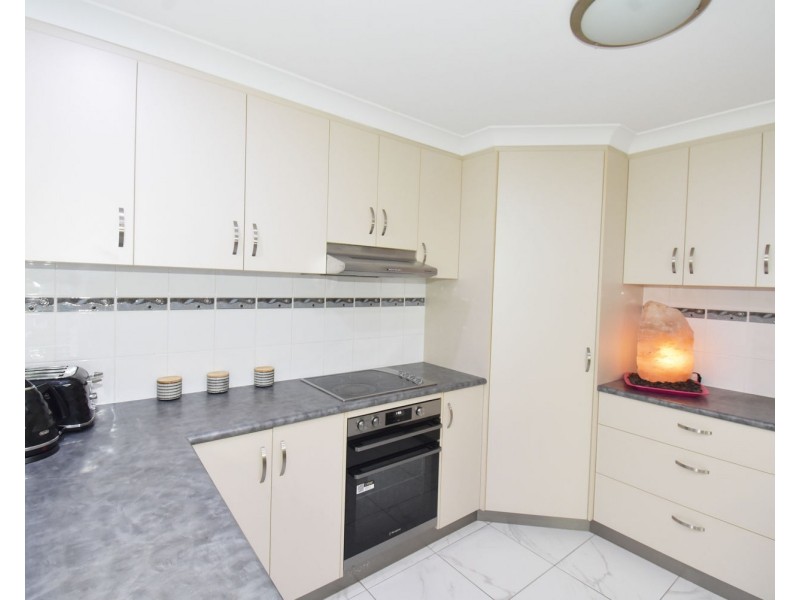 27 Manning Street, Rural View QLD 4740