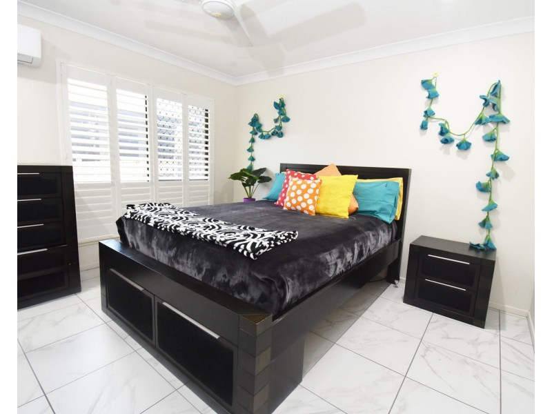 27 Manning Street, Rural View QLD 4740