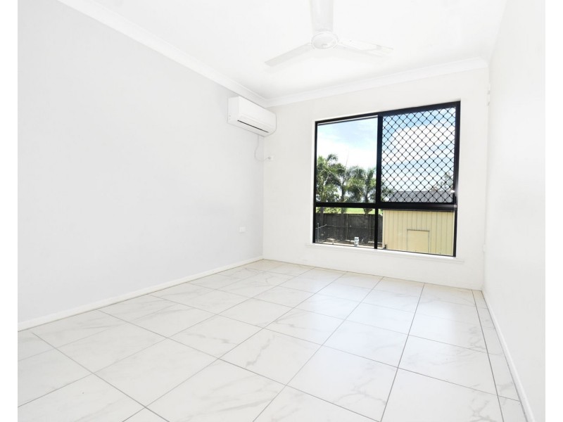 27 Manning Street, Rural View QLD 4740