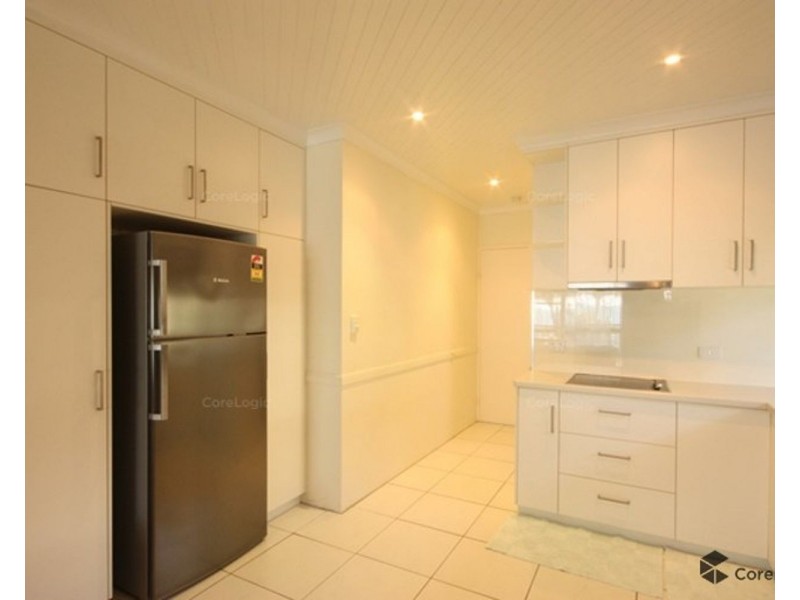 10/2 Beach Road, Dolphin Heads QLD 4740