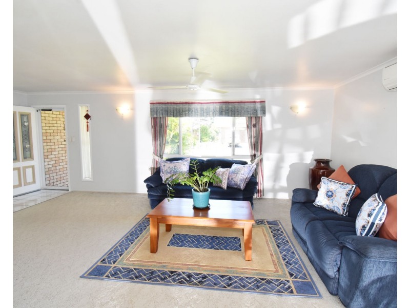 7 Grosvenor Place, West Mackay QLD 4740