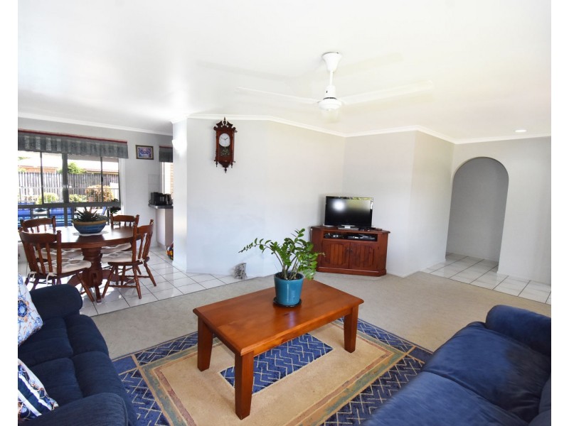 7 Grosvenor Place, West Mackay QLD 4740